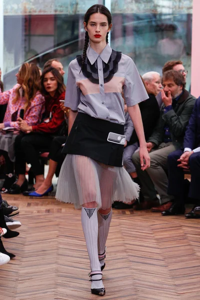 Look 12